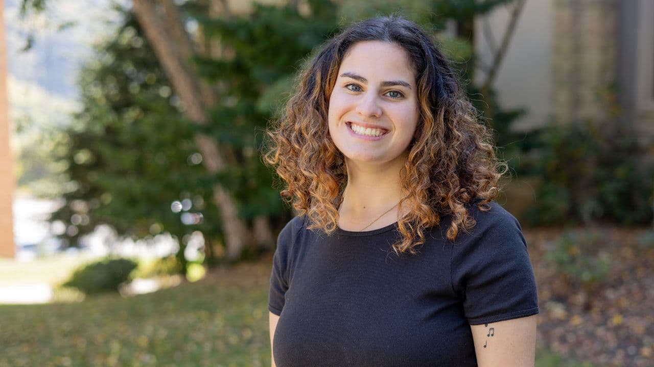 Geneva Graduate Honored with PERC 2025 Educator Excellence Award