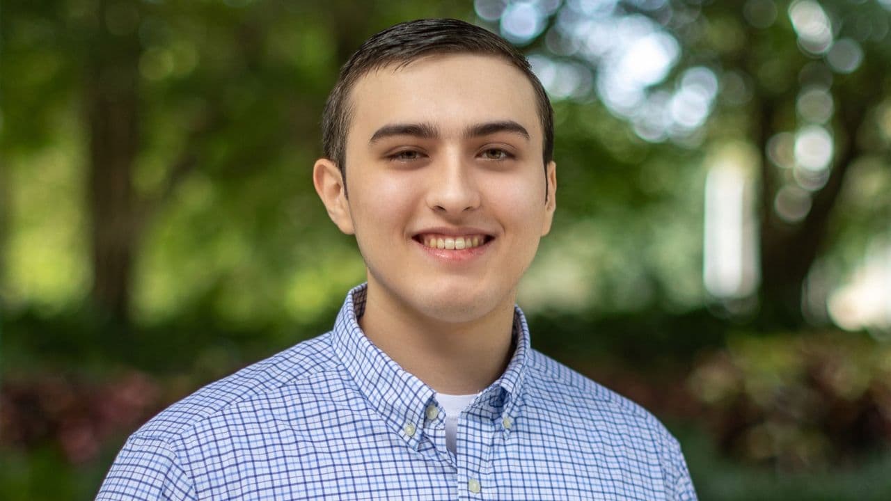 Logan Konarska: Service and Hospitality in Geneva’s Communication Disorders Program