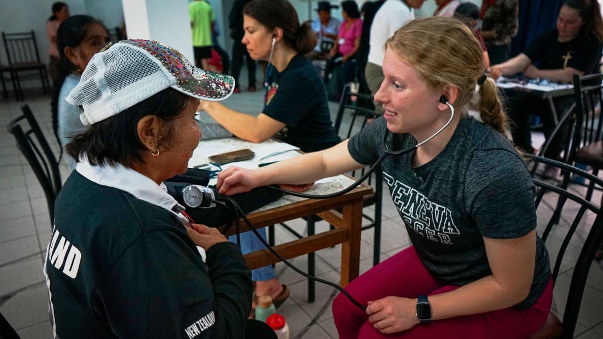 Geneva Nursing Students in Huaycán, Peru